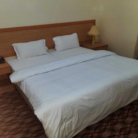 OYO 142 Al Sharqiya Sands Hotel Ibrā Exterior foto