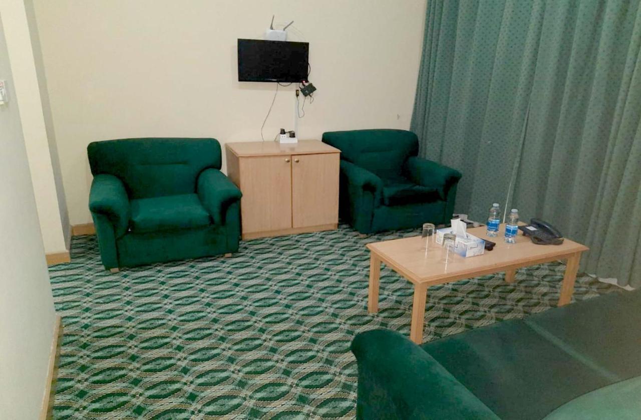 OYO 142 Al Sharqiya Sands Hotel Ibrā Exterior foto