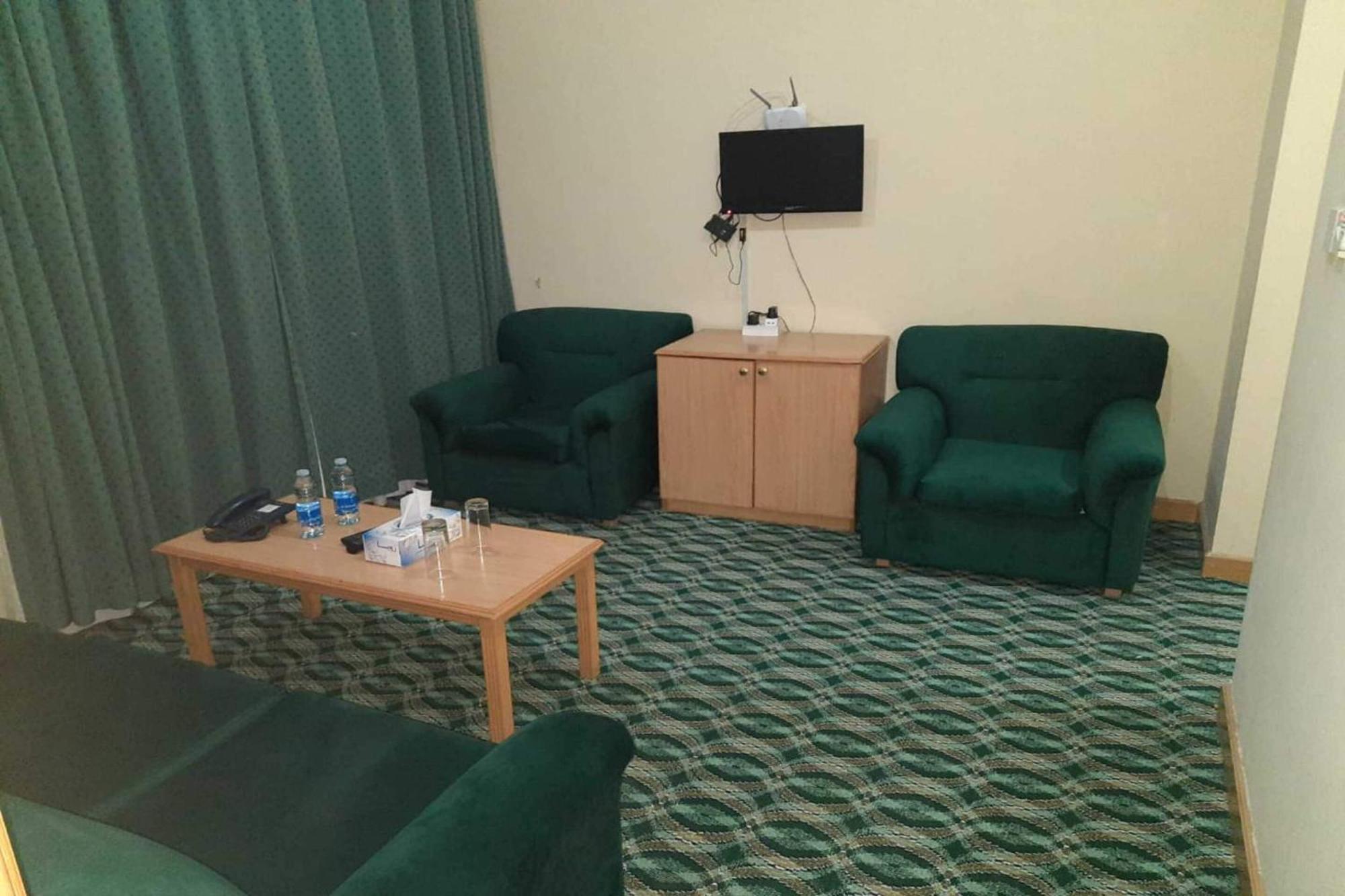 OYO 142 Al Sharqiya Sands Hotel Ibrā Exterior foto